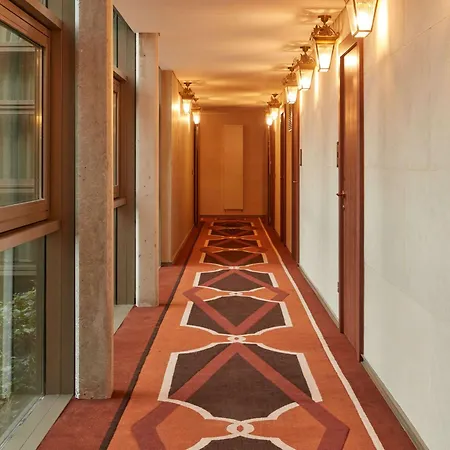 מלון Mondrian Les Carmes 5*