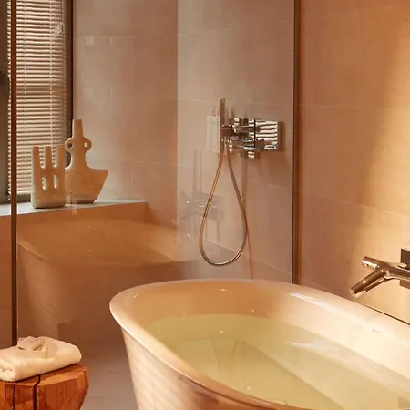 Mondrian Les Carmes 5* Bordeaux