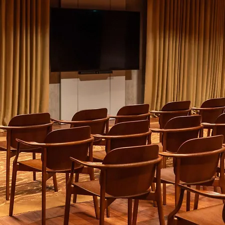 Hotel Mondrian Les Carmes 5*
