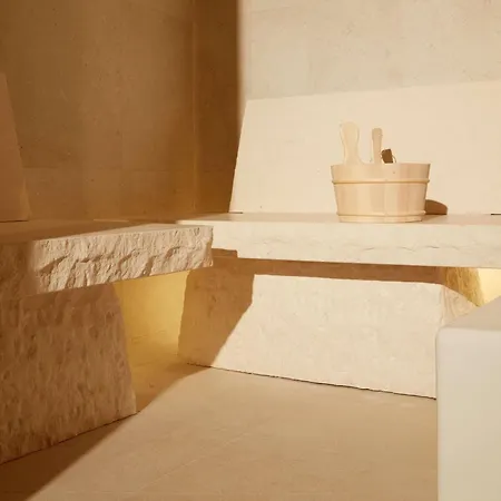 Hotel Mondrian Les Carmes 5*