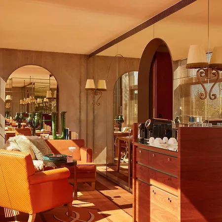 Отель Mondrian Les Carmes 5*