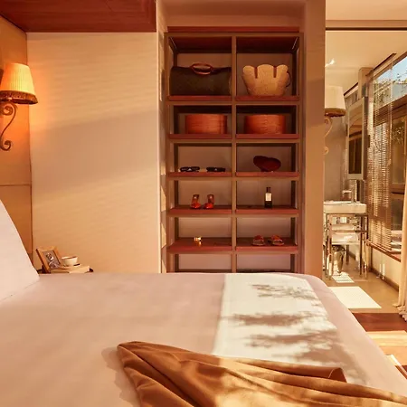 Отель Mondrian Les Carmes 5*