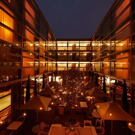 Mondrian Les Carmes 5* بوردو
