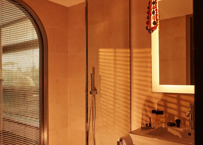 Mondrian Les Carmes 5*