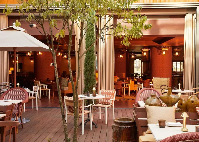 Hotell Mondrian Les Carmes 5*