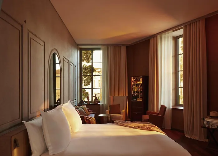 Mondrian Les Carmes Hotell