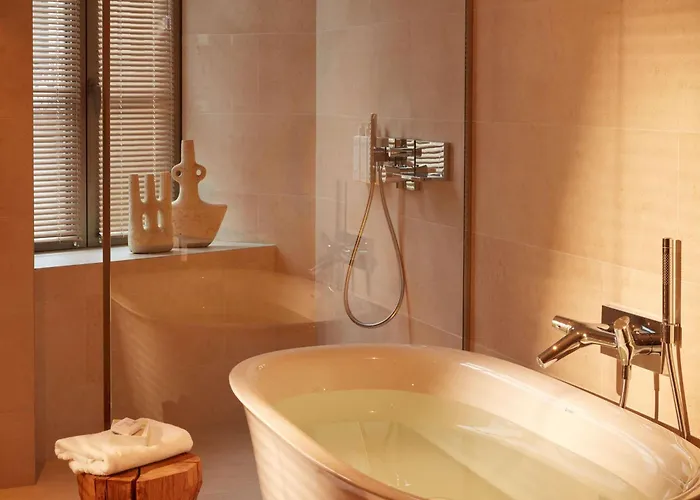 Mondrian Les Carmes Bordeaux