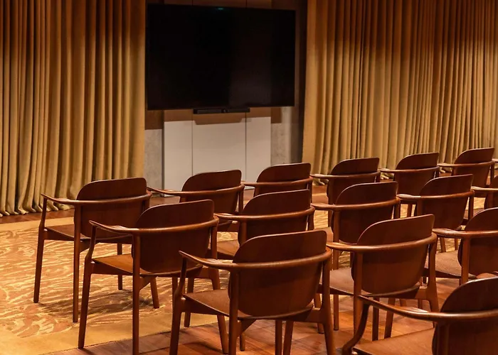 Mondrian Les Carmes Szálloda 5*