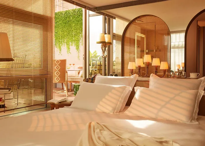 فندق Mondrian Les Carmes 5*