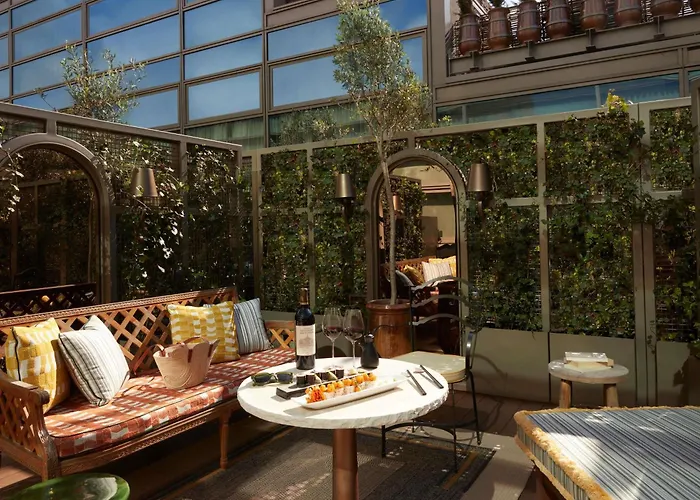 Hotel Mondrian Les Carmes