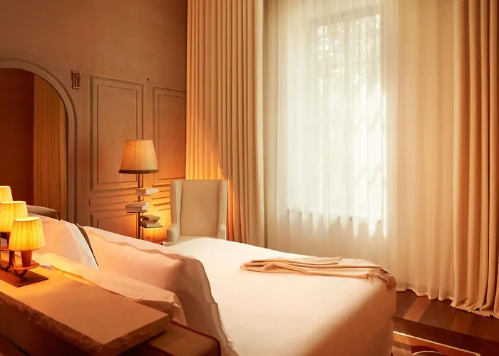 Hotel Mondrian Les Carmes 5*