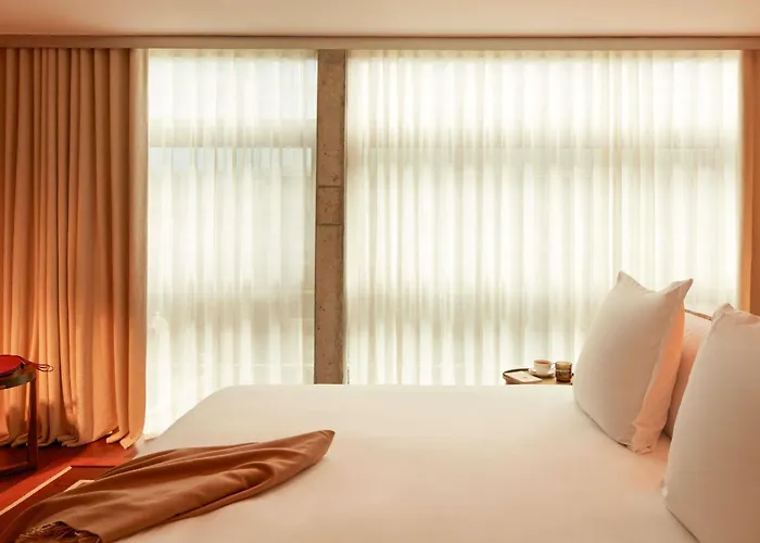 Mondrian Les Carmes Hotel Bordeaux