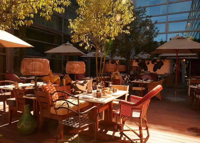 Mondrian Les Carmes Hotel 5*