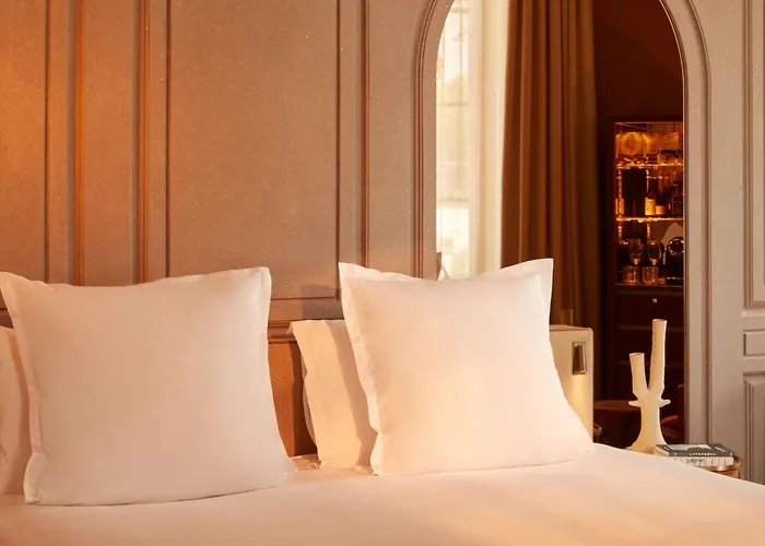 Mondrian Les Carmes 5* Burdeos